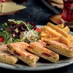 Bazlama Karışık Tost Bazlama Karışık Tost