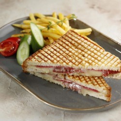 Karışık Tost Karışık Tost